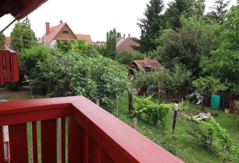 Номер Стандарт с Балконом, Villa Galagonya I. Ii