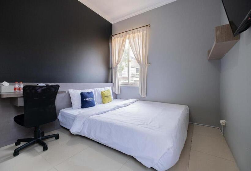 Номер Deluxe, Urbanview Hotel Stariez Karawaci Tangerang By Reddoorz