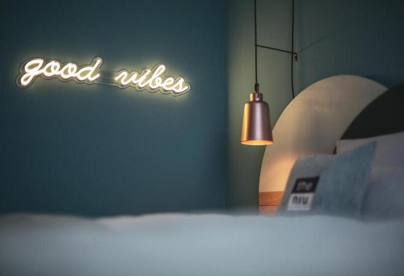 Студия Стандарт, Holiday Inn   The Niu, Cure Erlangen, An Ihg