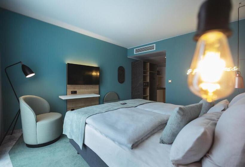 Трехместный Номер Deluxe, Holiday Inn   The Niu, Cure Erlangen, An Ihg
