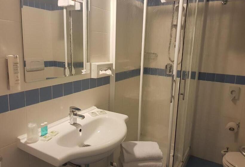 Номер Стандарт Трехместный, Best Western Hotel Cristallo Mantova