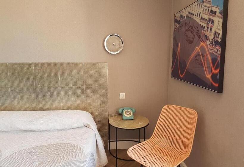 Номер Стандарт, Hôtel L Orque Bleue