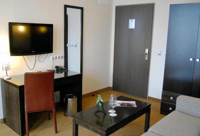 Suite, Regnum Residence