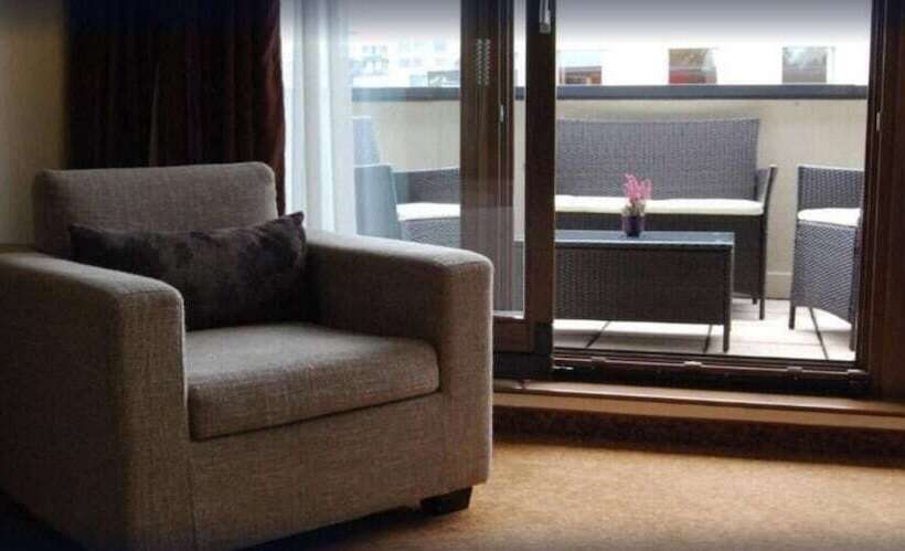 Suite, Regnum Residence