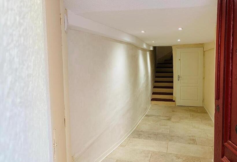 اتاق استاندارد, Chambre Le Merindol