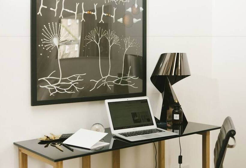 Апартаменты 1 Спальня, Europa House Apartments