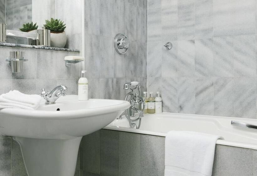 Апартаменты 2 Спальни, Europa House Apartments