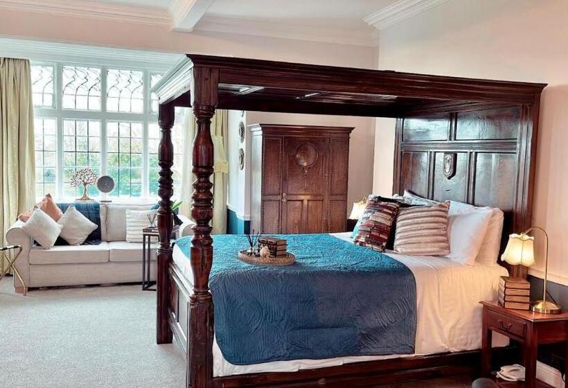 Президентский Люкс, De Rougemont Manor Hotel & Suites
