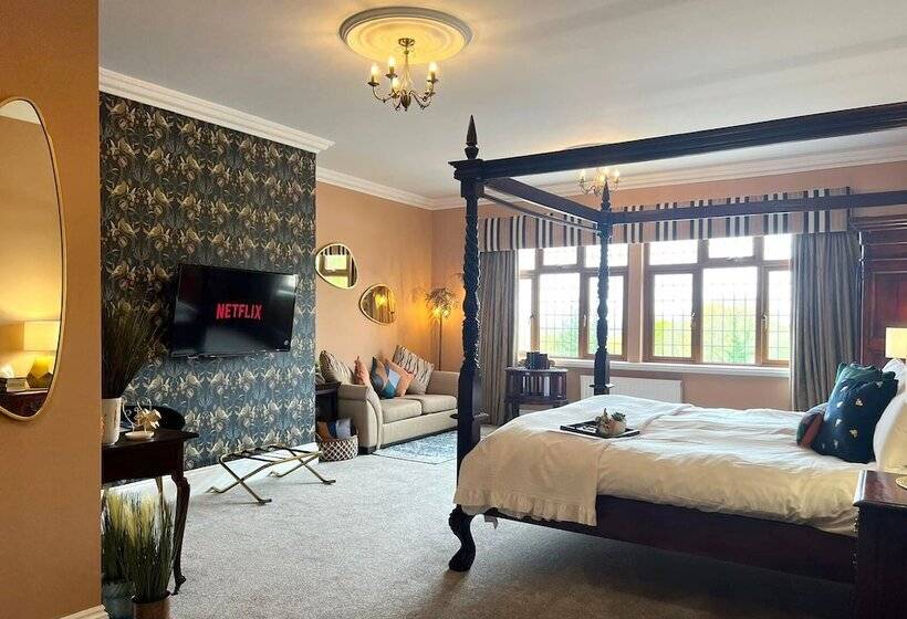 Президентский Люкс, De Rougemont Manor Hotel & Suites