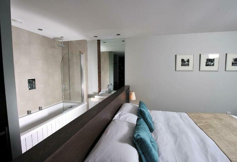 Номер Superior, The Cornwall Hotel Spa & Lodges