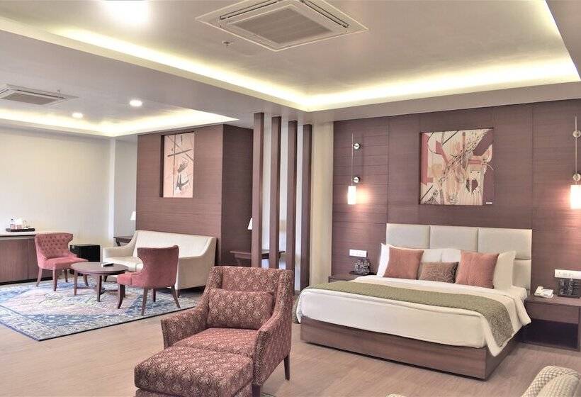 Люкс Премиум, Fortune Park Airport Road, Hubballi   Member Itc S Hotel Group