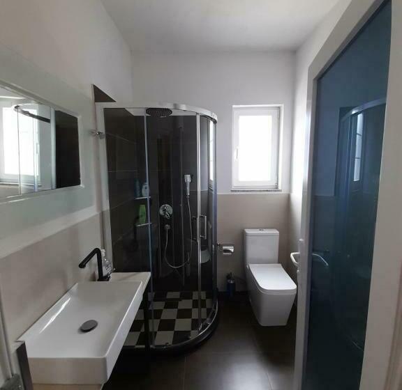 スタンダードトリプルルーム, Guesthouse Drinos Valbone