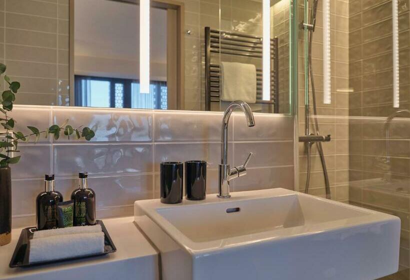 Студио Стандарт с Балконом, Adina Apartment Hotel Munich