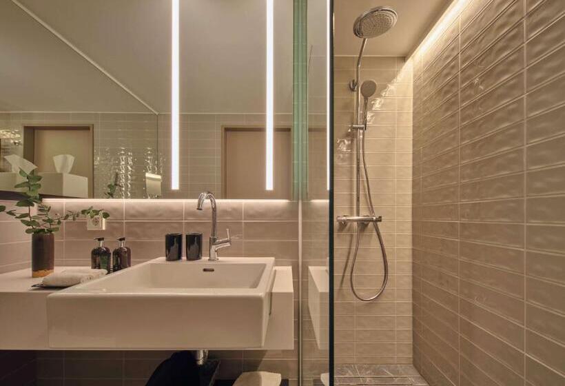 Студио Стандарт с Балконом, Adina Apartment Hotel Munich