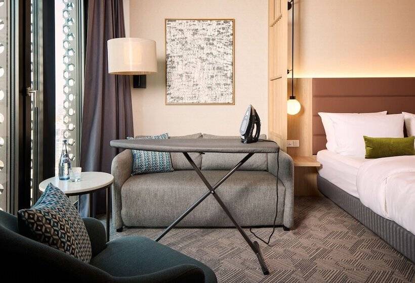 Студия Премиум, Adina Apartment Hotel Munich