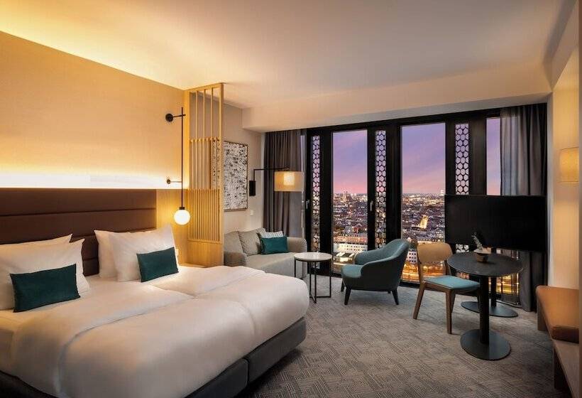 Студия Премиум, Adina Apartment Hotel Munich