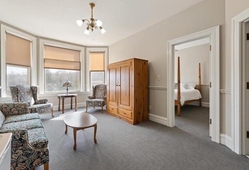 Семейный Номер, The Audubon Inn Llc