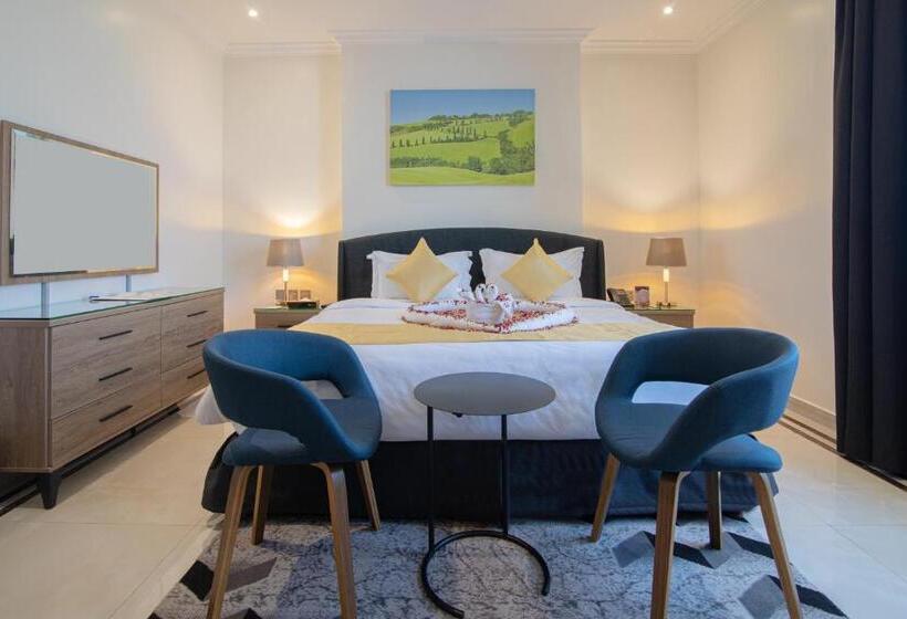 Люкс Повышенной Комфортности, The Gate Hotel And Apartments