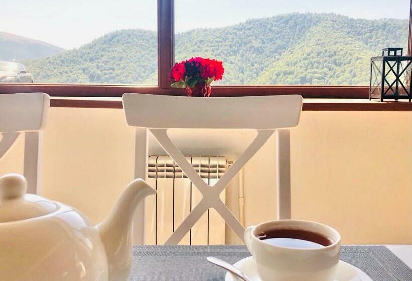 Номер Стандарт Трехместный, Cottage Chalet And Tours