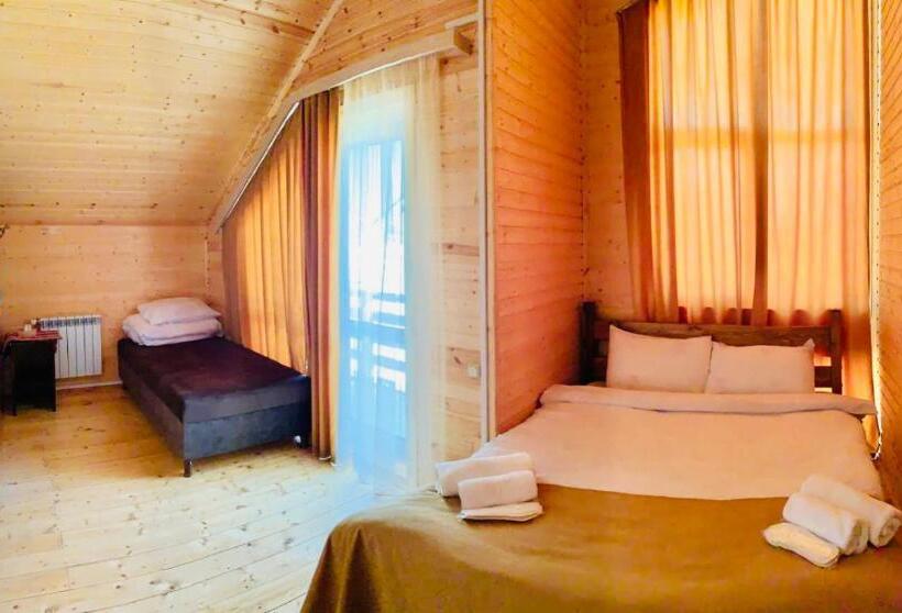 Номер Стандарт Трехместный, Cottage Chalet And Tours