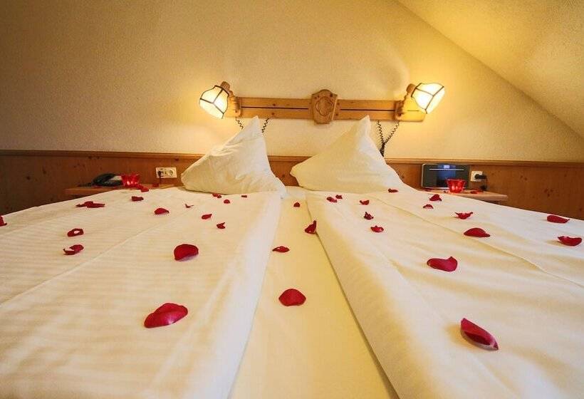 Люкс, Parkhotel Emstaler Höhe