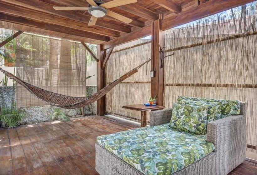 스탠다드 방갈로, The Beach Bungalows   Yoga And Surf House   Adults Only