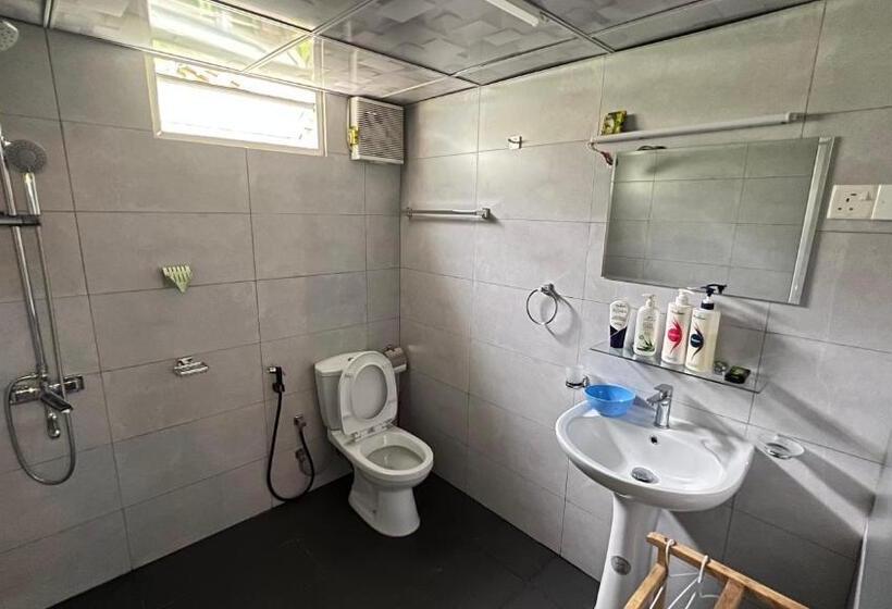 Номер Стандарт, Charakama Guest Bungalow   Gampaha