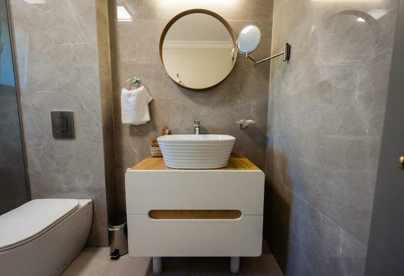 דירת חדר, Vila 6 Neptun Olimp