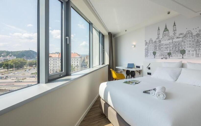 Четырехместный Номер Deluxe, B&b Hotel Budapest City