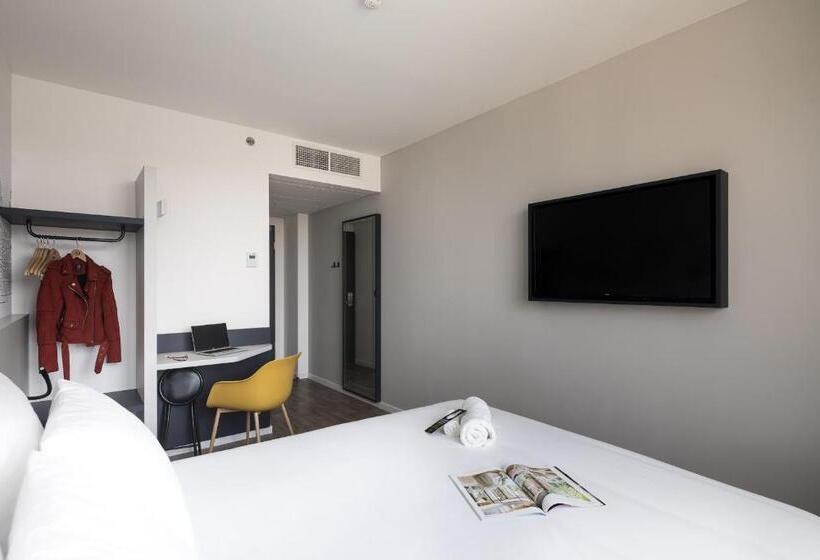 Номер Deluxe, B&b Hotel Budapest City