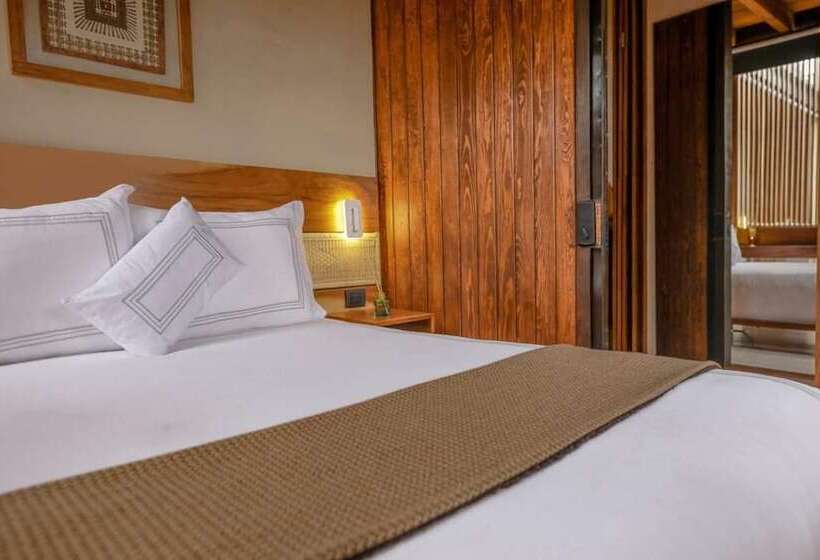デラックスルーム, El Recinto Luxury