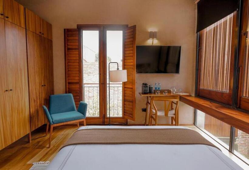 デラックスルーム, El Recinto Luxury