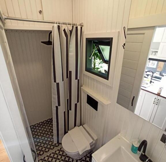 디럭스 4인 룸, Vagona Tiny House