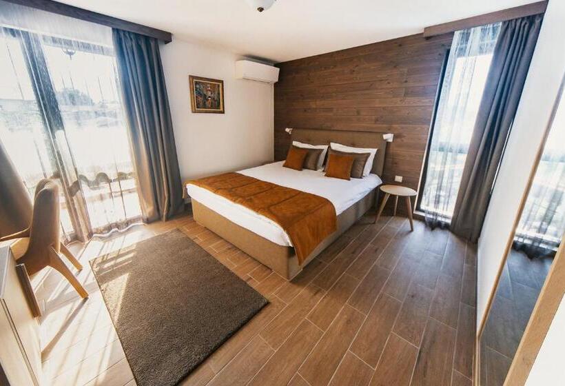 Номер Стандарт, Seven Springs