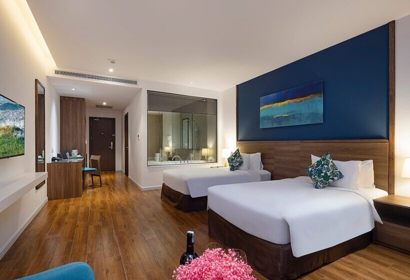 اتاق لوکس با چشم‌انداز دریا, Le Palmier Ho Tram Resort