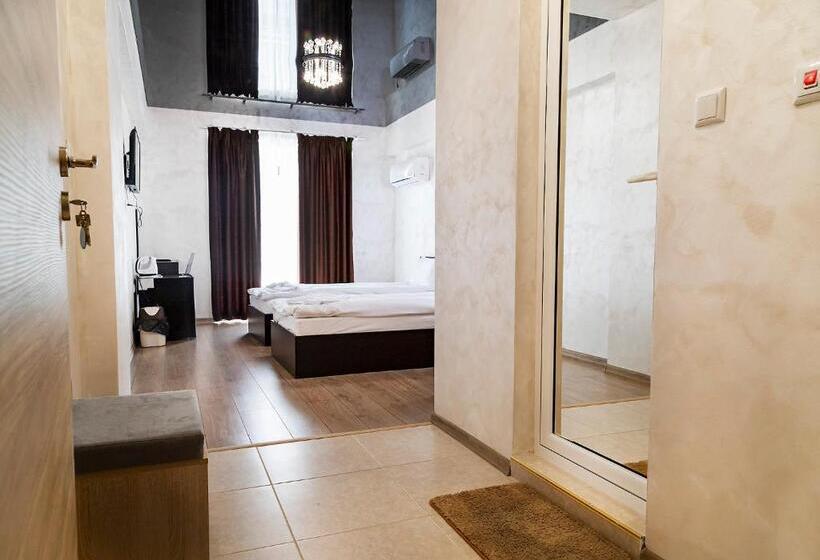 标准间带阳台, Family Hotel   City Hotel Yambol