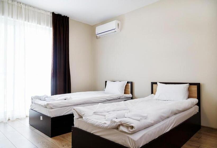 带1个卧室的带阳台的公寓, Family Hotel   City Hotel Yambol