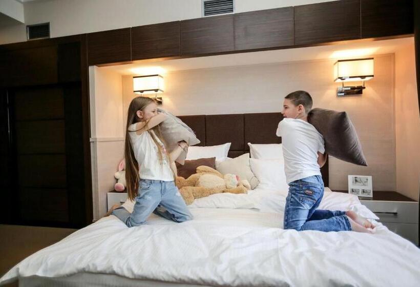 Люкс, Park Hotel Warshawskiy