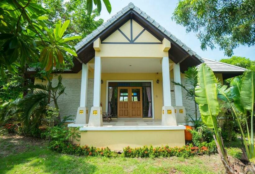 침실 4개 주택, Baan Talay See Cream Resort