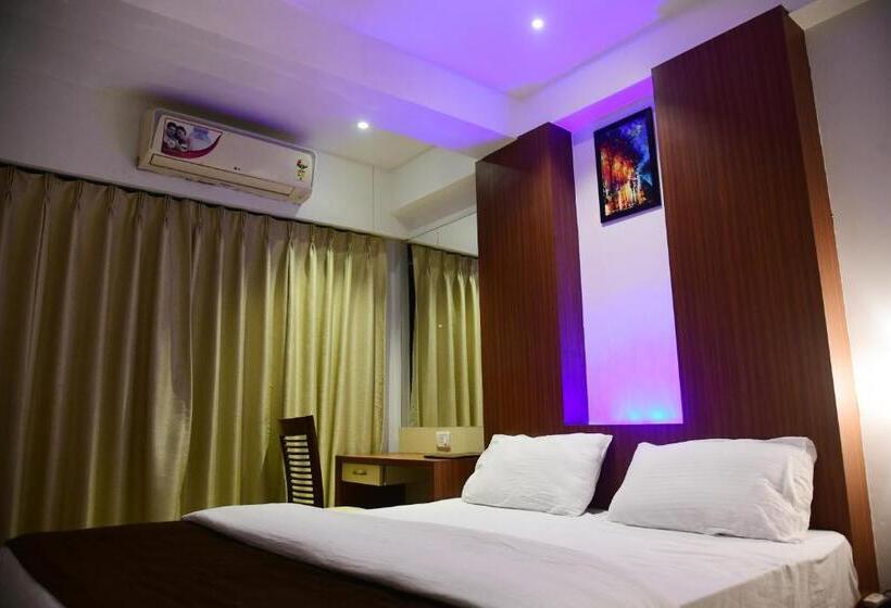 Номер Executive, Monarch Center Point Near Dahanu Beach, Bordi