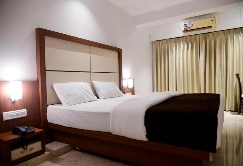 Номер Deluxe, Monarch Center Point Near Dahanu Beach, Bordi