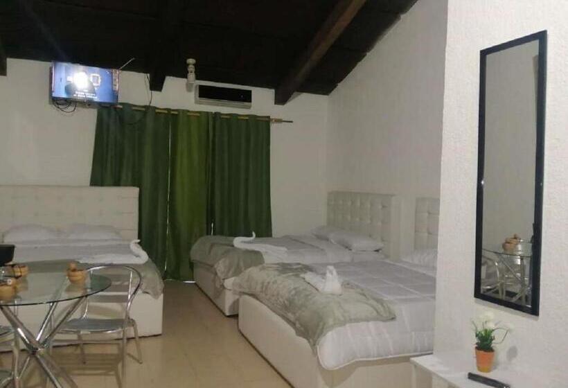 家庭间, Casona Del Valle