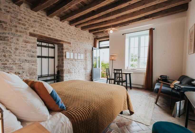 Номер Deluxe, Les Cabottes