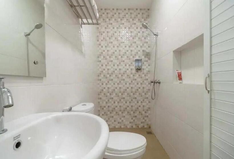 Номер Стандарт, Reddoorz Plus @ Cemara Asri Medan