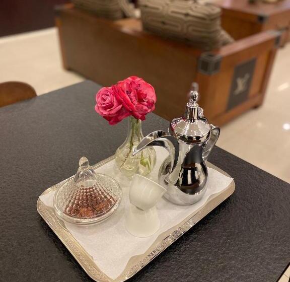 Апартаменты 2 Спальни, Toot House Elwsam