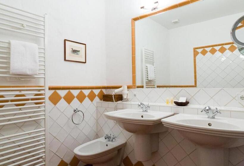 Номер Стандарт Вид на Озеро, Gut Klostermuhle Natur Resort & Medical Spa
