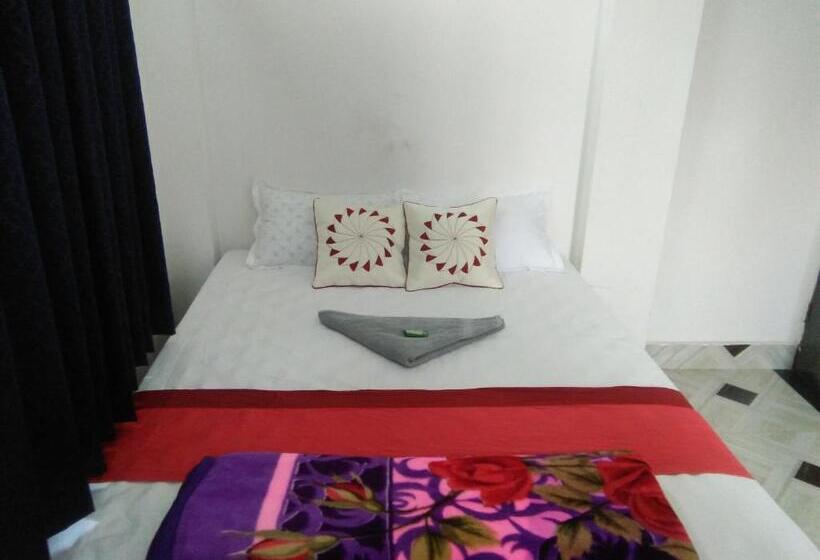 디럭스 룸, Sukun Guest House
