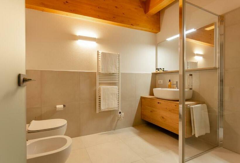 Номер Стандарт, Foresteria Crotasc