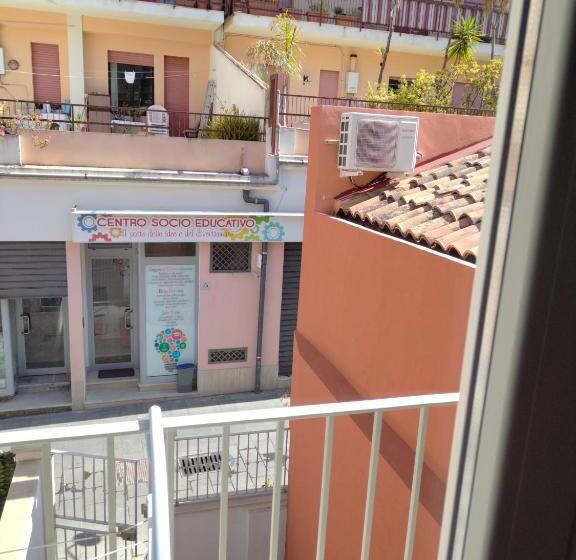 带1个卧室的带阳台的公寓, La Reggia Apartments Milazzo
