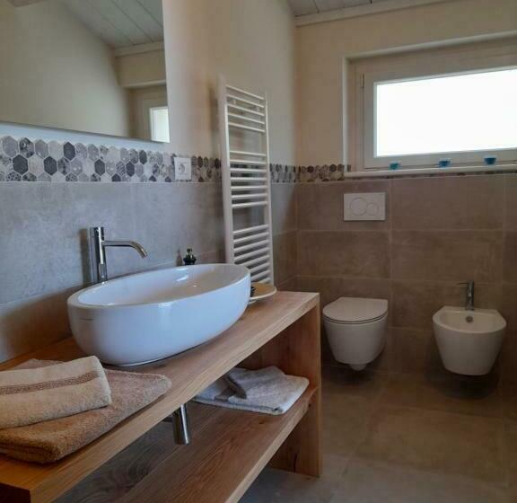 اتاق استاندارد, B&b Camera E Caffè